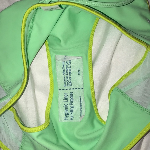 Lululemon Water: Surf to Sand Hipster - Picture 15 of 15